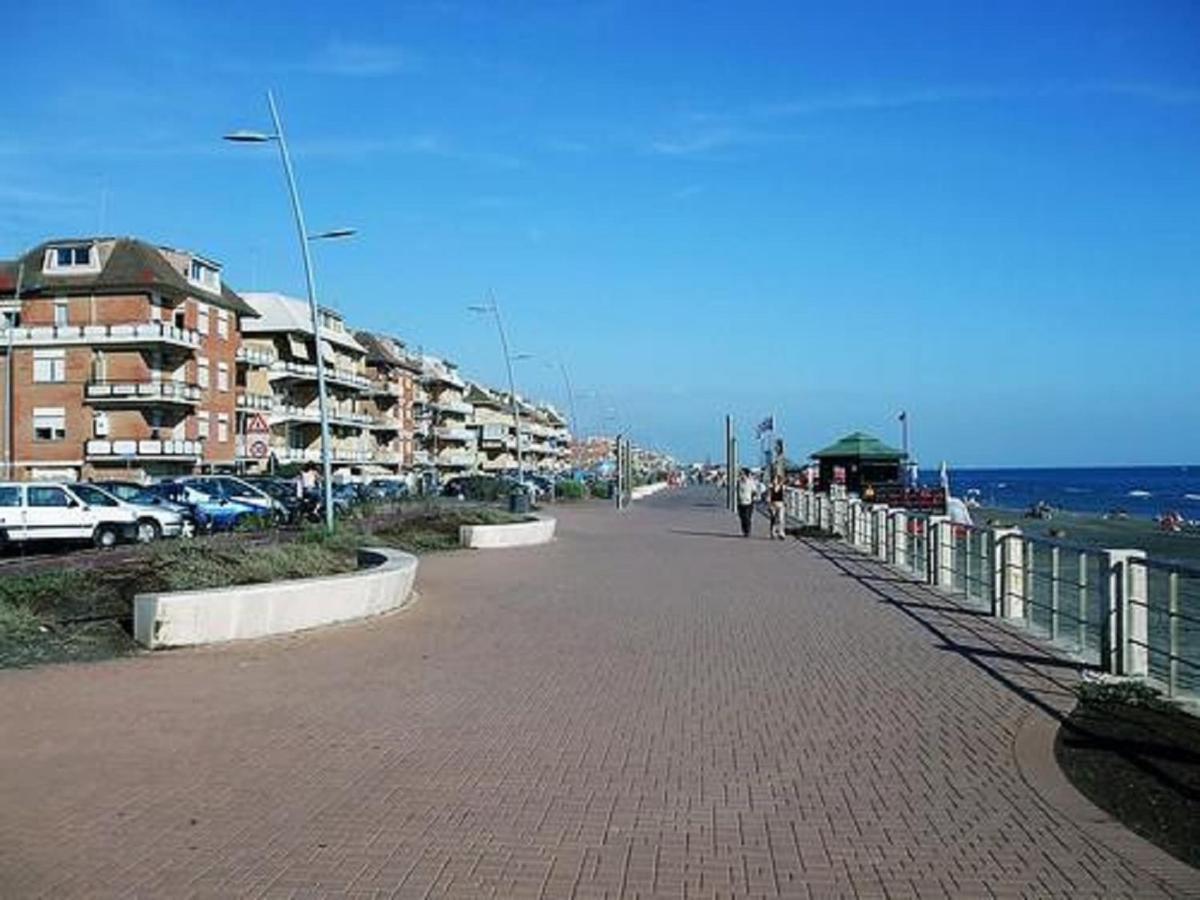 Hotel Blue Marine Di Ostia Zewnętrze zdjęcie